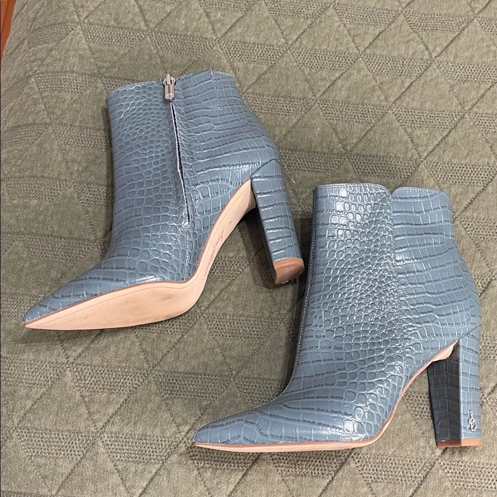 Sam Edelman Gray- Teal Croc-Embossed Ankle Boots, size 6 - Picture 5 of 12